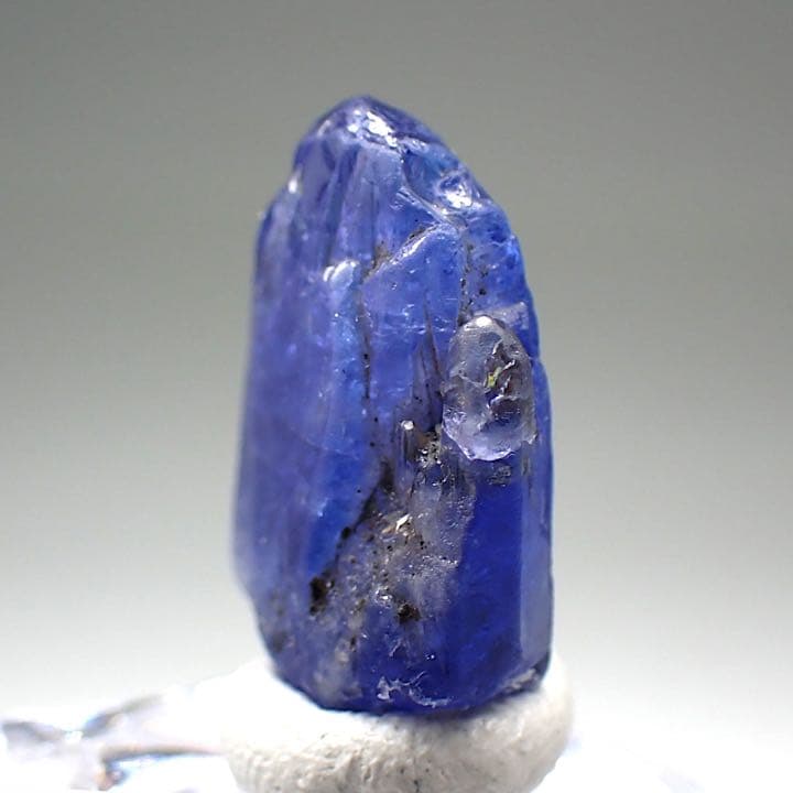 【タンザニア/メレラニ産】タンザナイト結晶