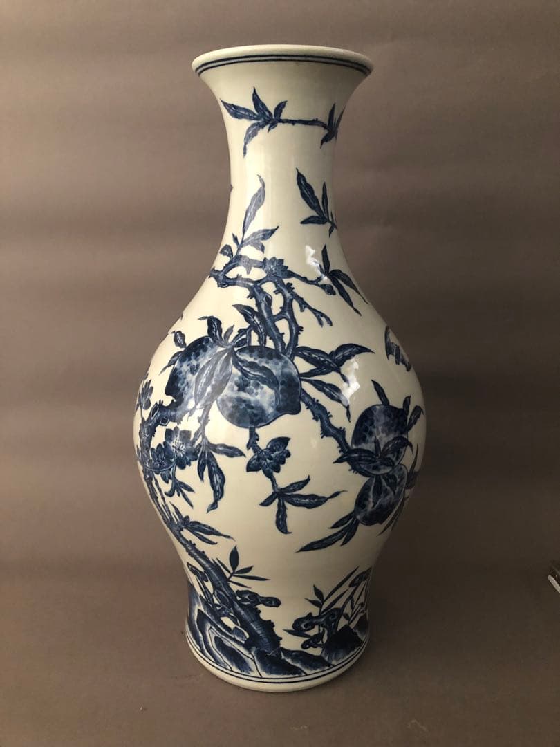 中国骨董　古美術　清朝青花草無花果紋　壷