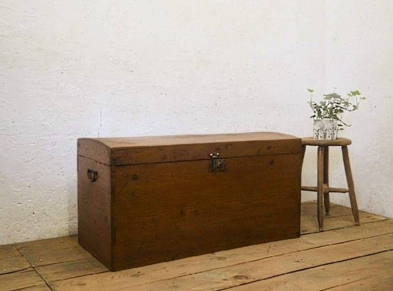 1051 アンティーク　木製トランク　木箱　収納ケース　センターテーブル　レトロ