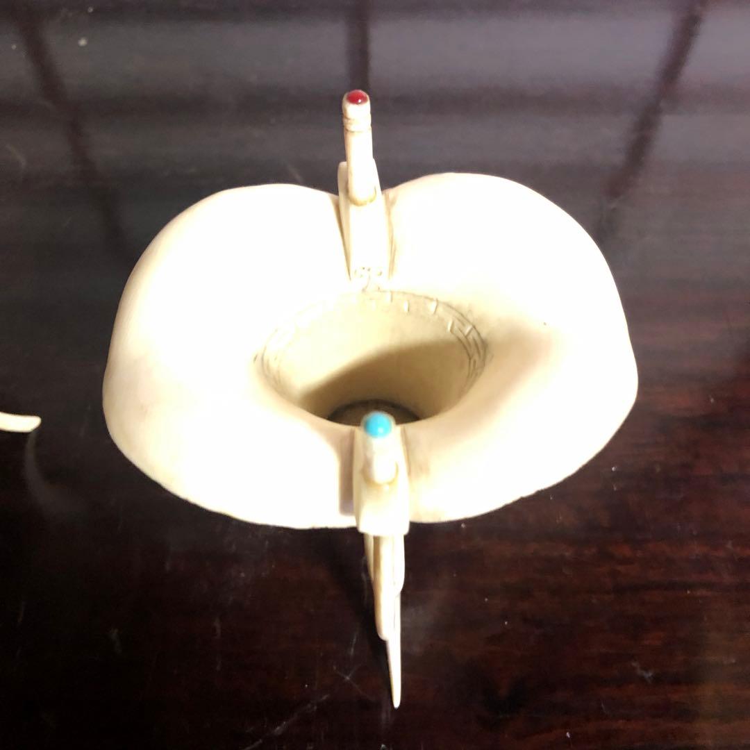 蔵の中にあった牙彫爵形置物一対桐箱付き