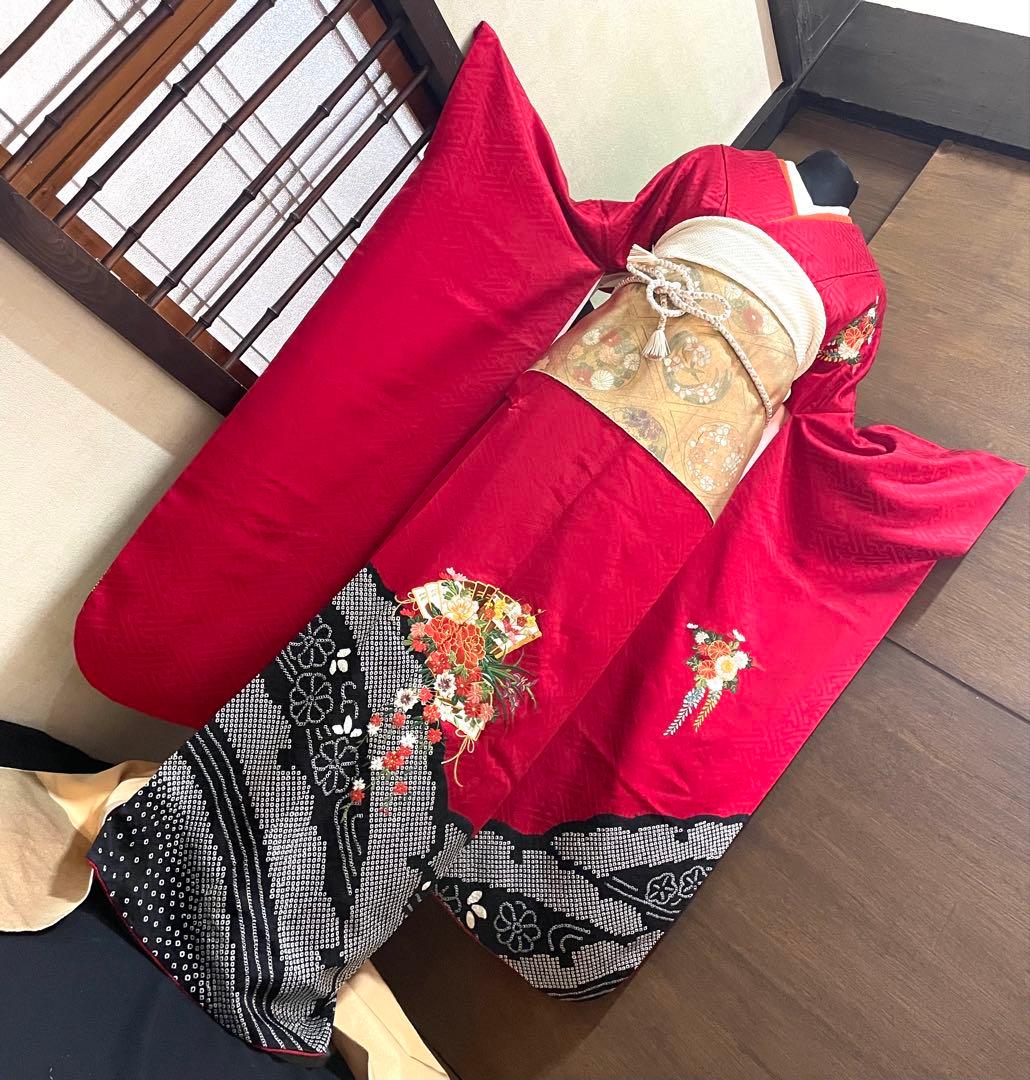 振袖フルセット6点サイズS絞り　正絹　赤色 花柄刺繍 売り切り終了