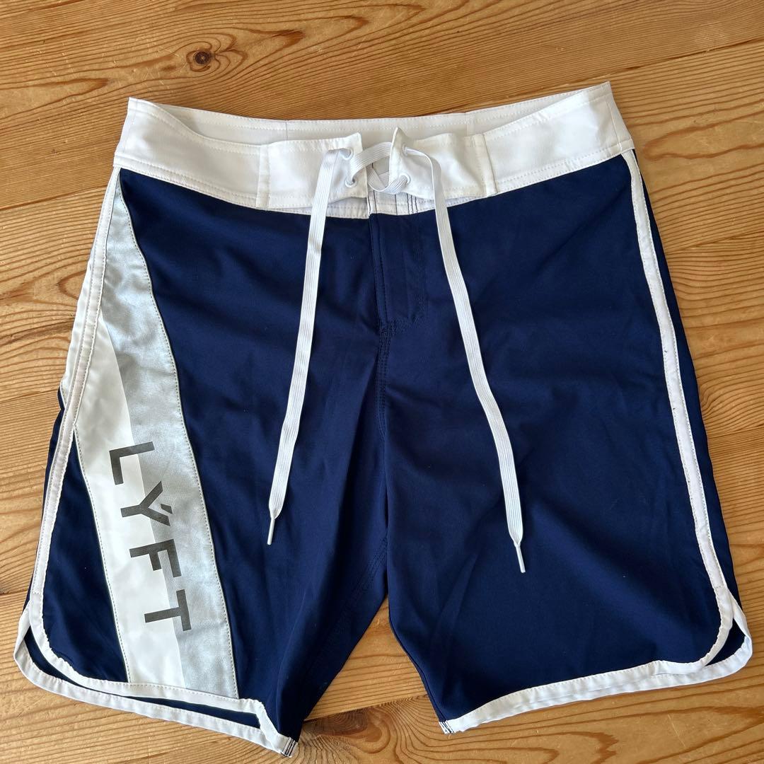 LYFT 水着 ネイビー Sサイズ