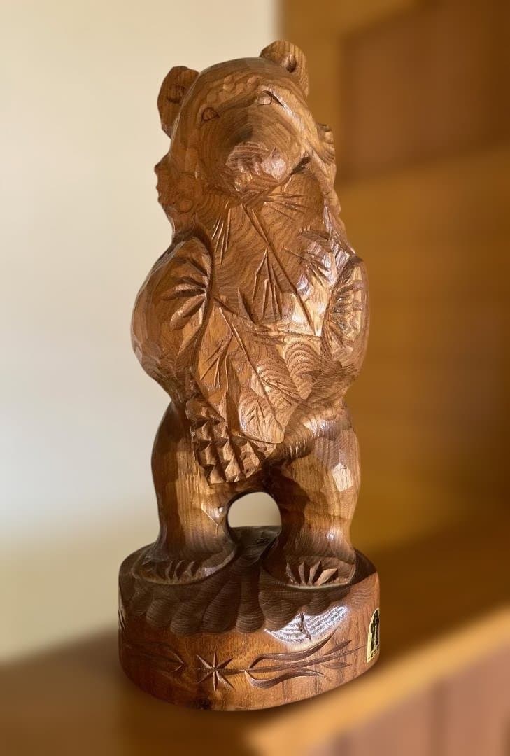 旭川 東栄民芸社 木彫り熊　エンジュ 一品彫り 民芸品【希少】