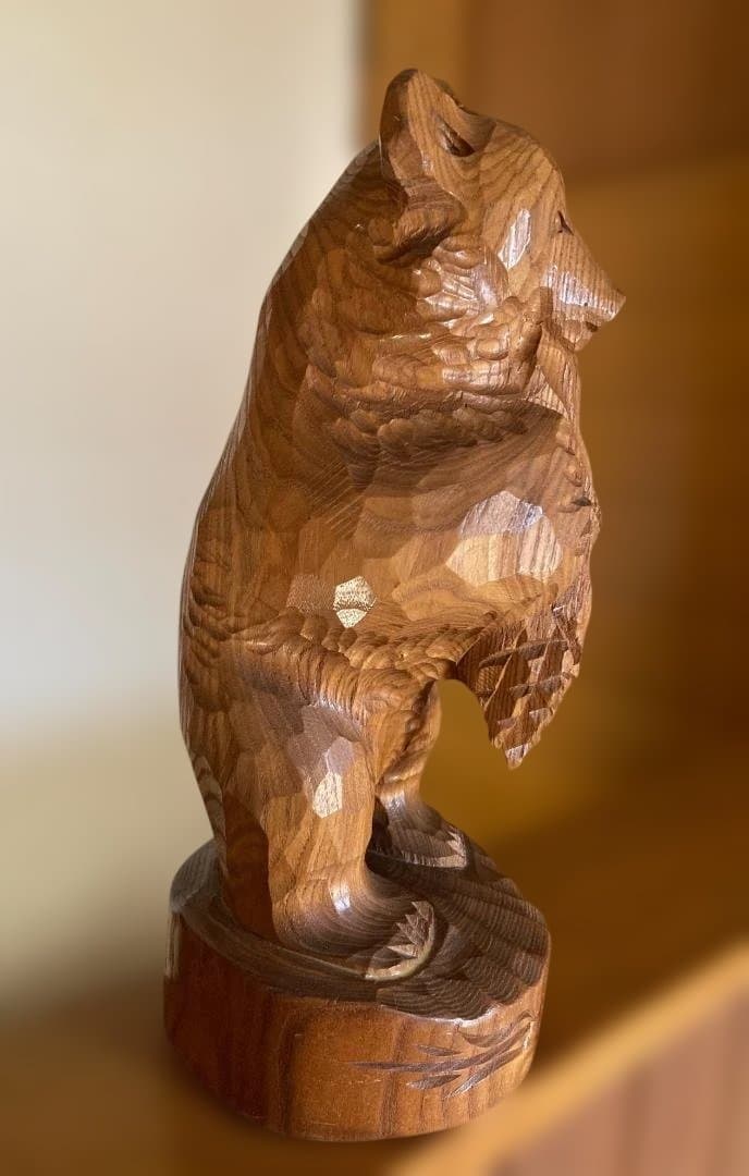 旭川 東栄民芸社 木彫り熊　エンジュ 一品彫り 民芸品【希少】