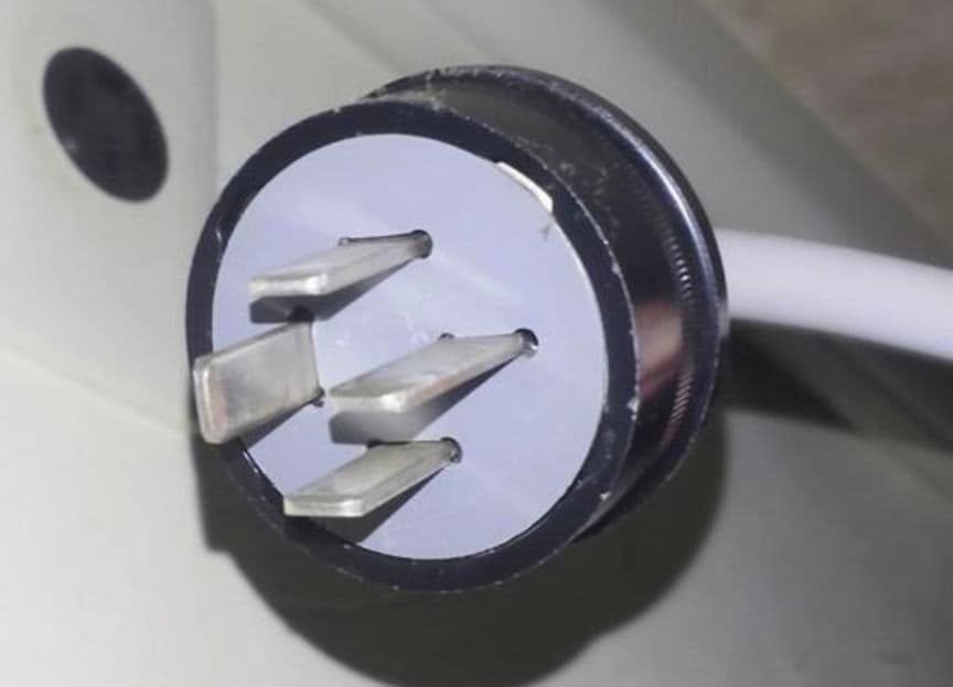 2019年式 フクシマ業務用縦型冷凍庫　ARD-124FMD-F