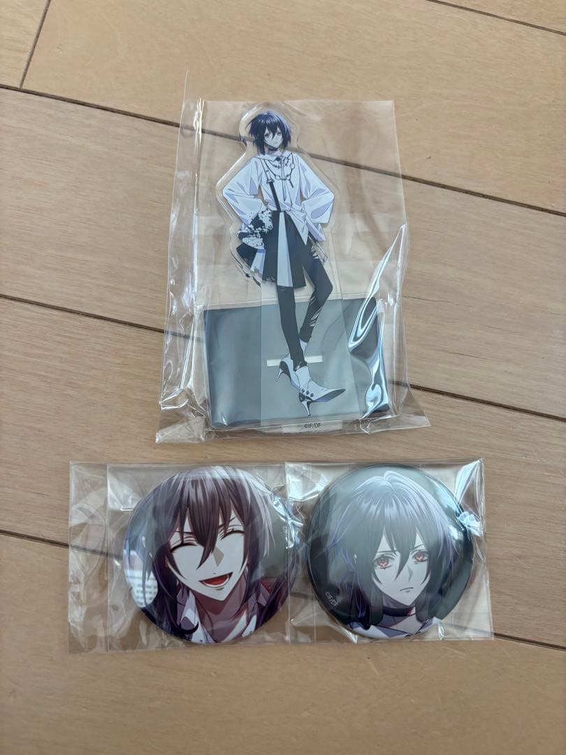 魅ナミ　アクリルスタンド　缶バッジ2種　セット