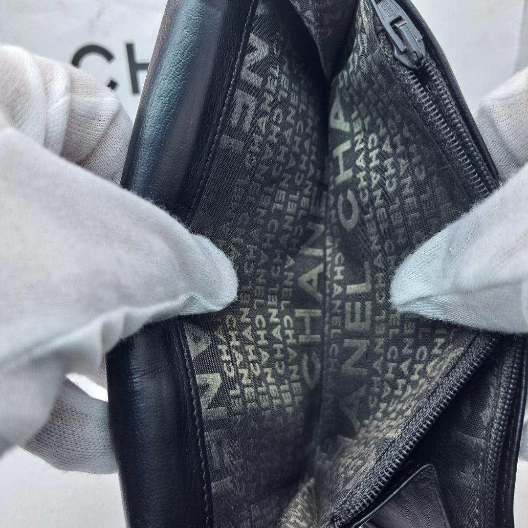 CHANEL　アイコンライン　ブラック　二つ折り財布　財布　長財布