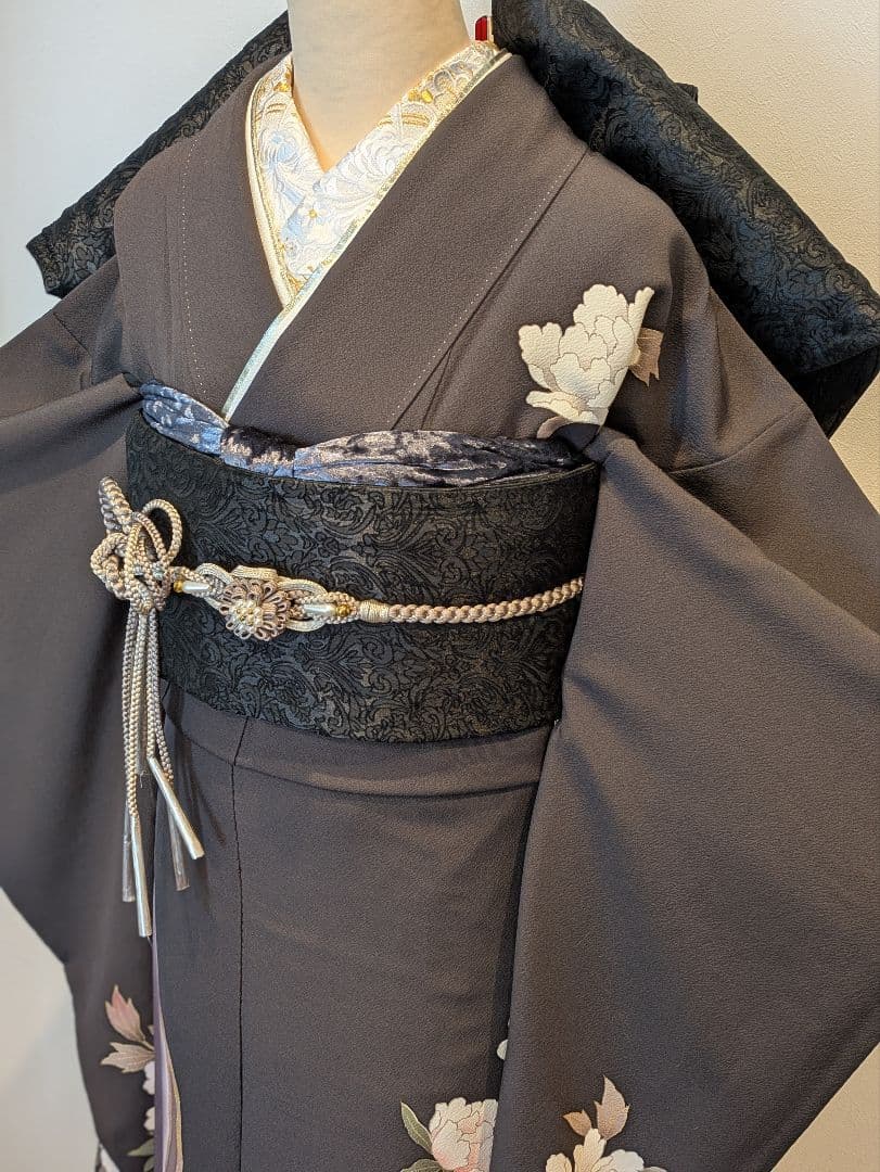 振袖フルセット 身丈152裄63.5 チャコールグレー 黒 金彩 成人式 逸品