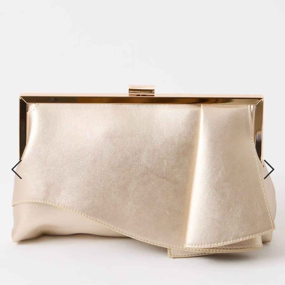 【AIMER（エメ）】ゴールド フレアタッククラッチバッグ