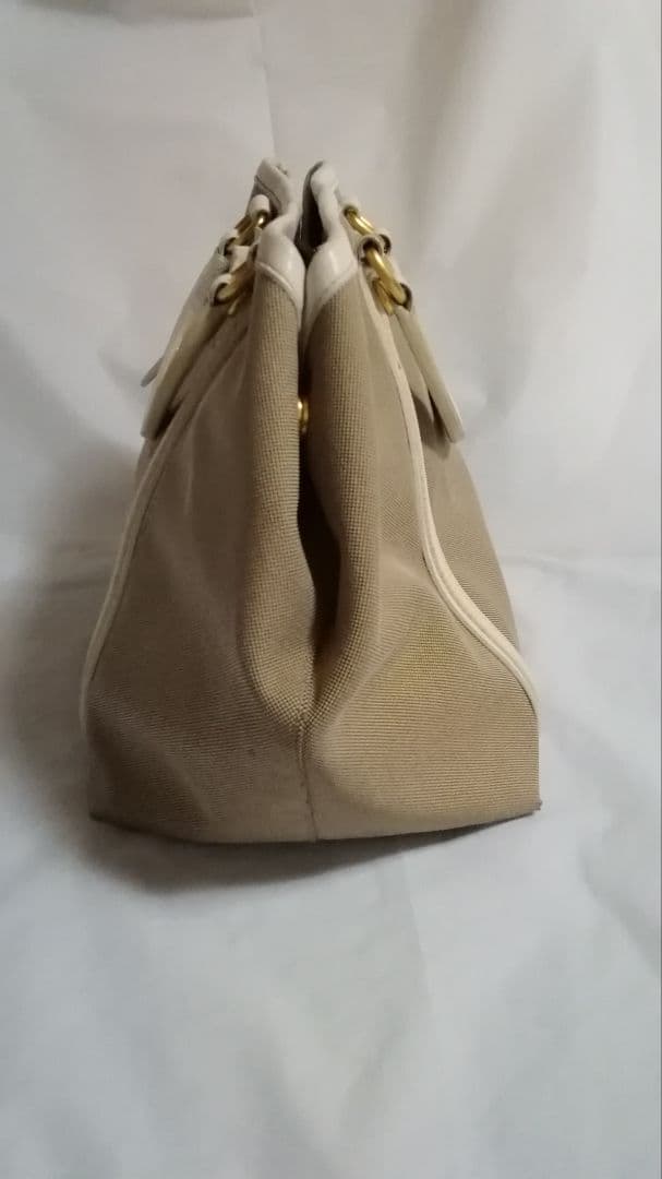 今だけ値下げ　PRADA　プラダ　ハンドバッグ　ショルダーストラップ無し