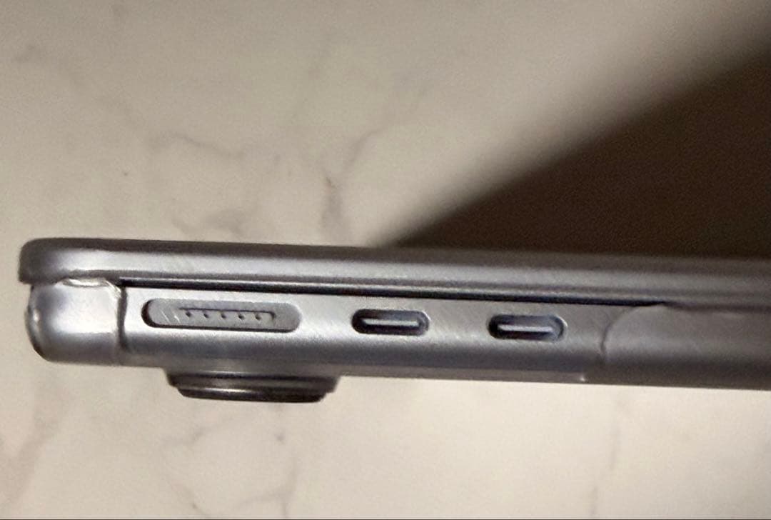 Apple MacBook Air 13インチ M4 MC6T4J/A