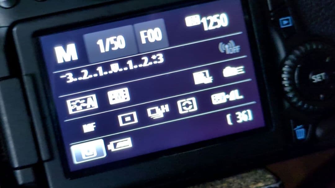 【ジャンク】タムロン 70-210mm F4 Canon用 (A034)