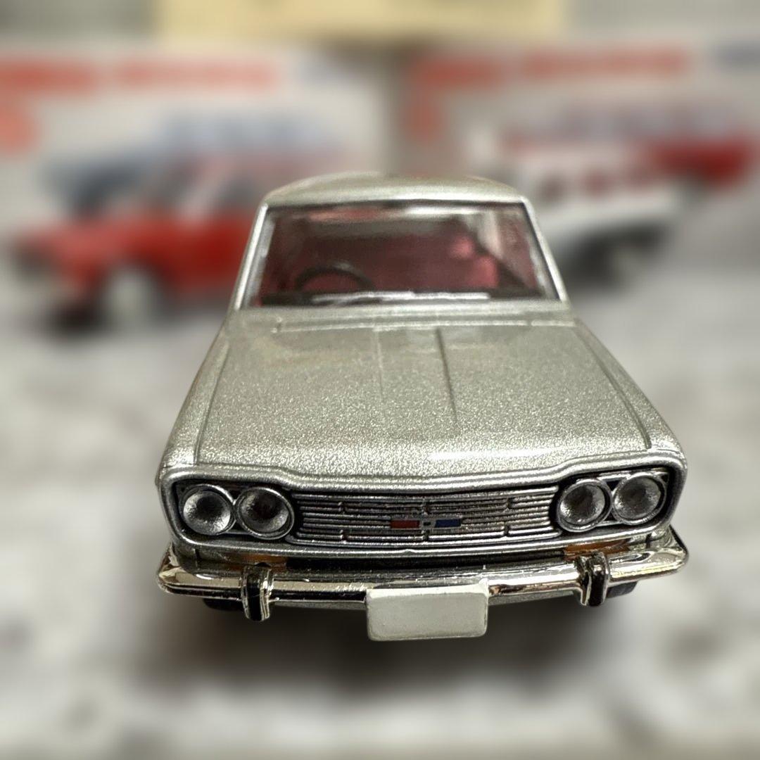 トミカリミテッドヴィンテージダットサンブルーバード3台セット