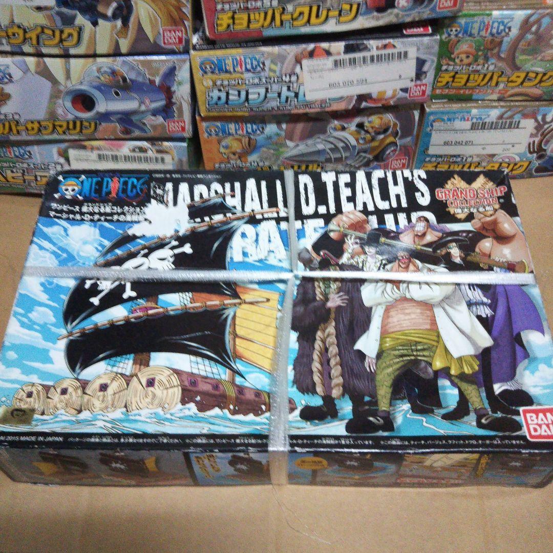 中古品　バンダイ「ワンピース　チョッパーロボ」セット