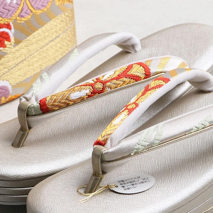 【新品】世美庵 謹製 正絹 西陣織草履バッグセット 24cm 古典柄 03217