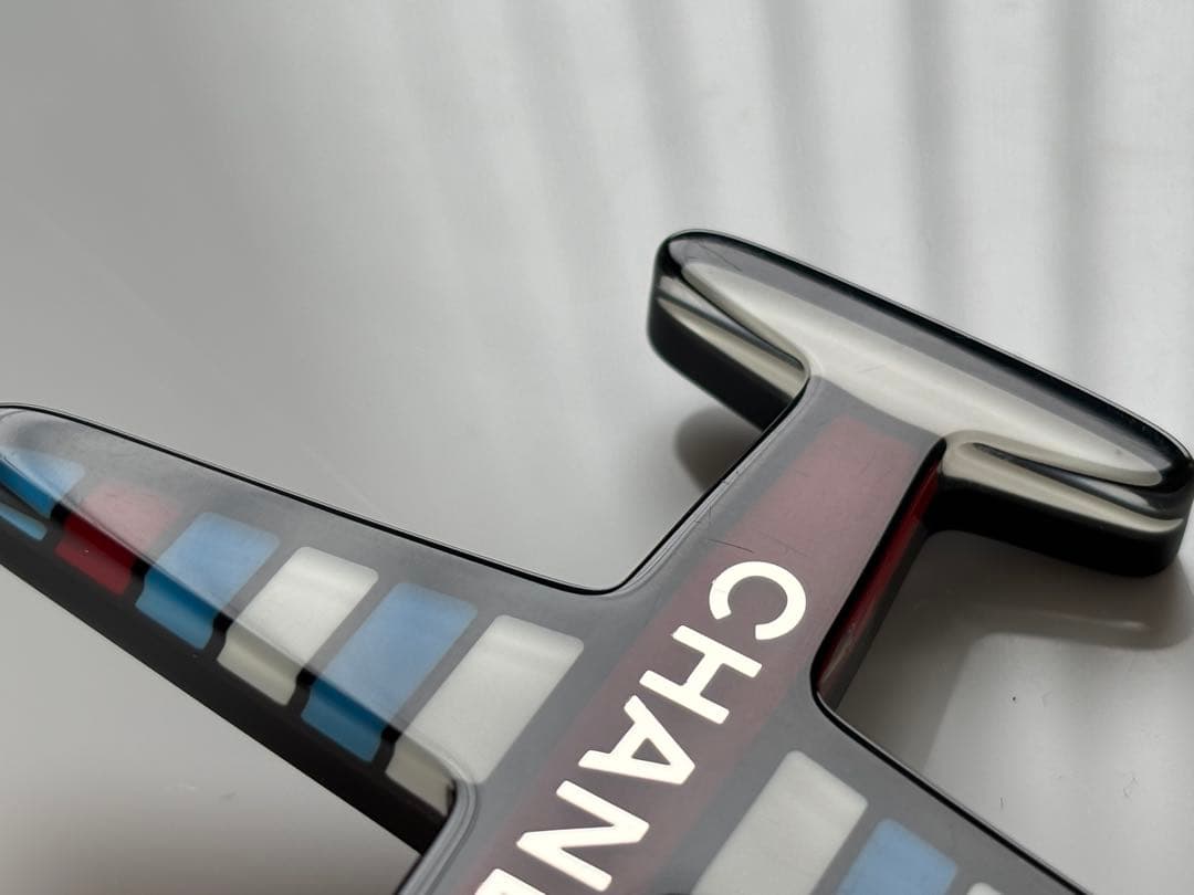 CHANEL シャネル エアライン レジンブローチ　1回着用【極美品】