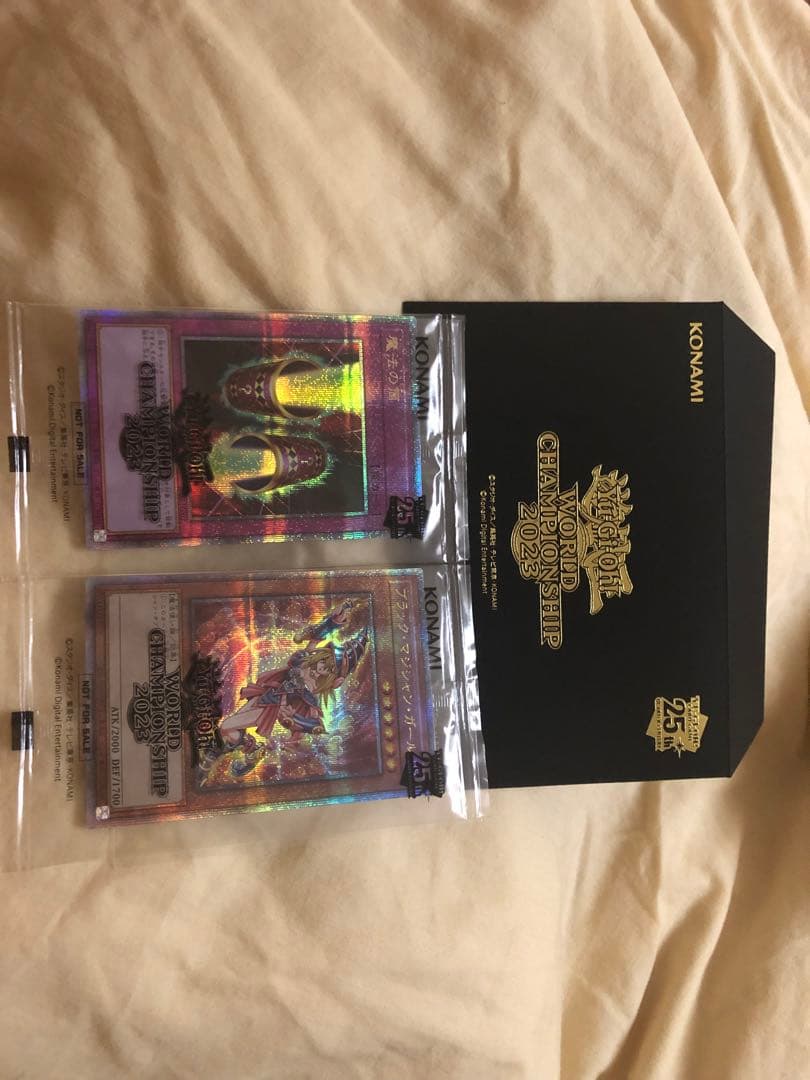 WCS 来場者記念カード ブラック・マジシャン・ガール 魔法の筒 25th