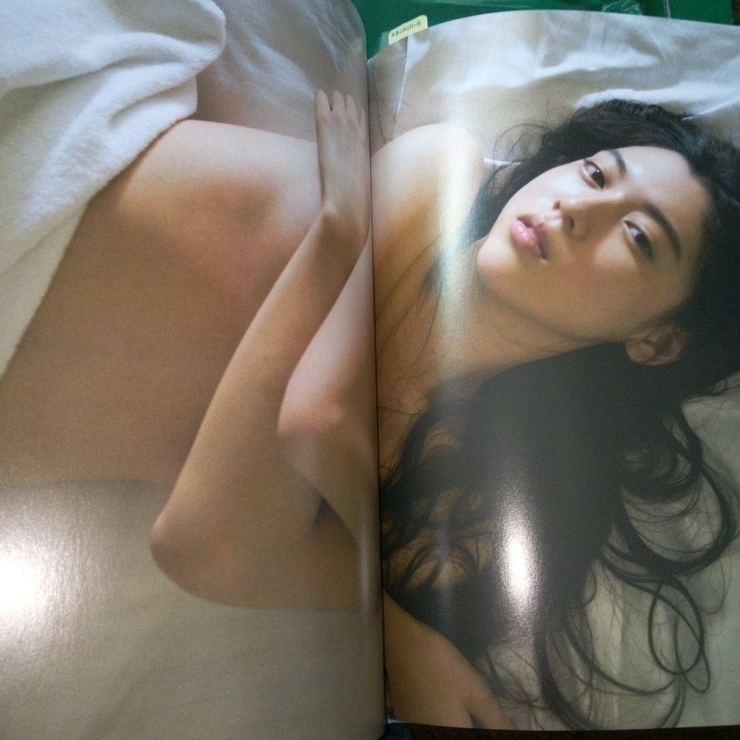 三吉彩花 直筆サイン入り　1st写真集「わたし」