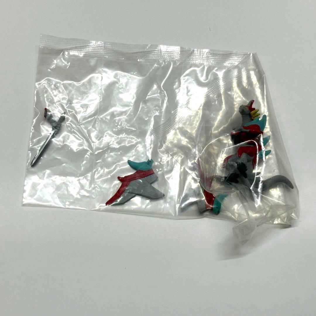 バトルスピリッツ　覇王　龍の覇王ジーク•ヤマト•フリード　フィギュアコレクション