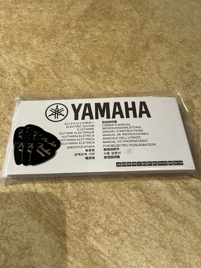 YAMAHAエレキギター　ＲＳＳ02T