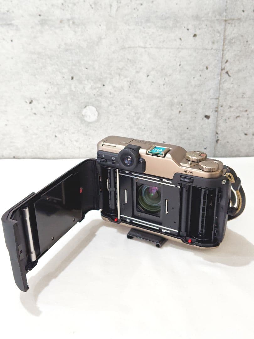 2060 FUJIFILM GA645zi　フィルムカメラ 最終‼️