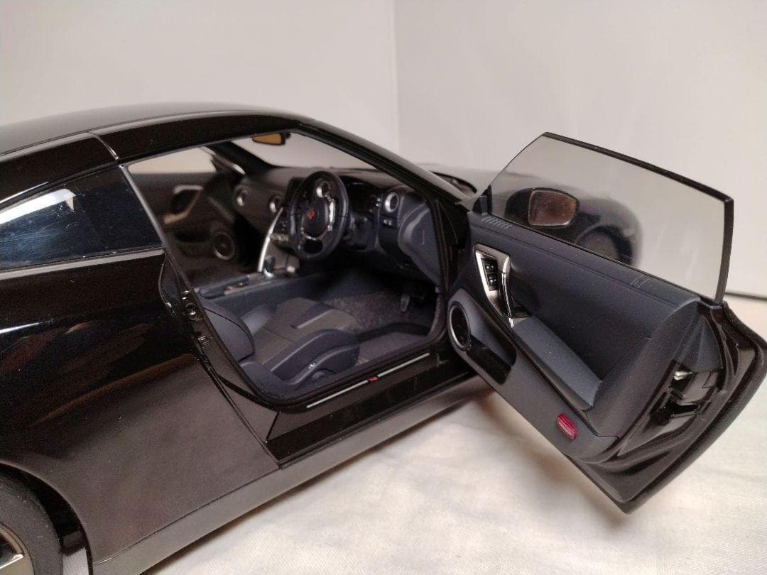 50　オートアート　1/12　GT-R R35　プレミアムエディション　黒