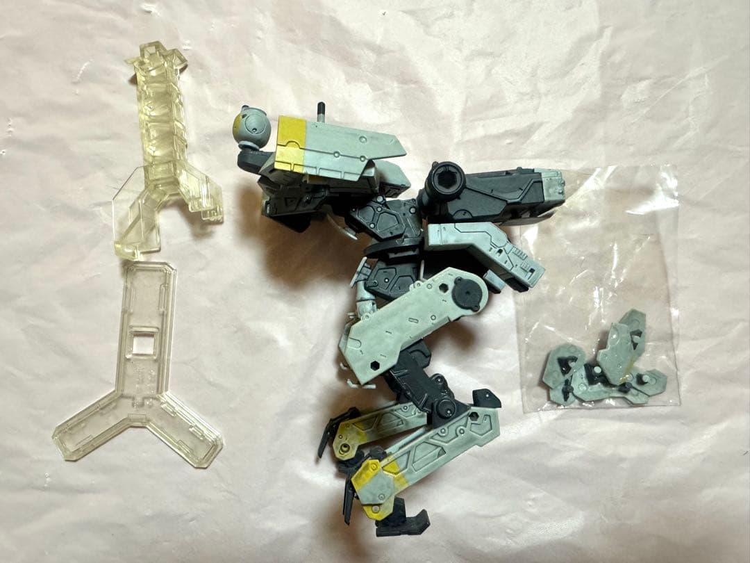 PLAY ARTS改 メタルギア L GEAR SOLID ZEKE