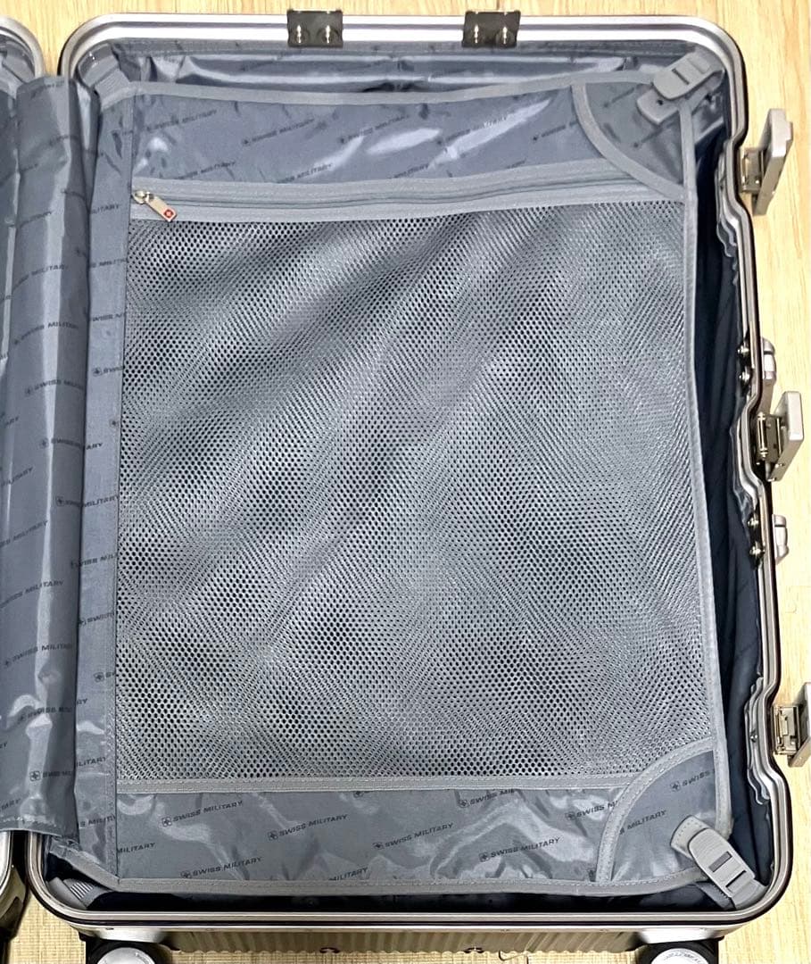 大容量105L TSAダブルロック 送料無料 スイスミリタリー プレミアム