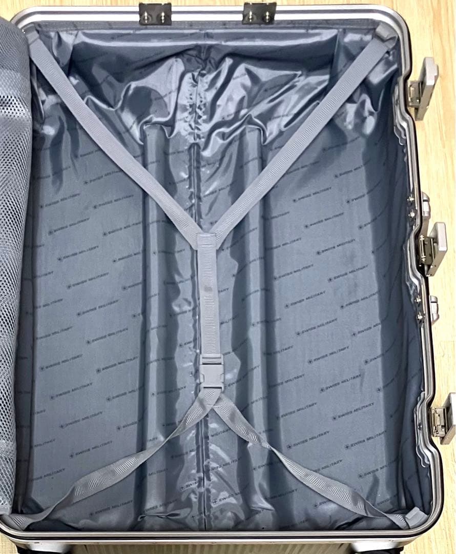 大容量105L TSAダブルロック 送料無料 スイスミリタリー プレミアム