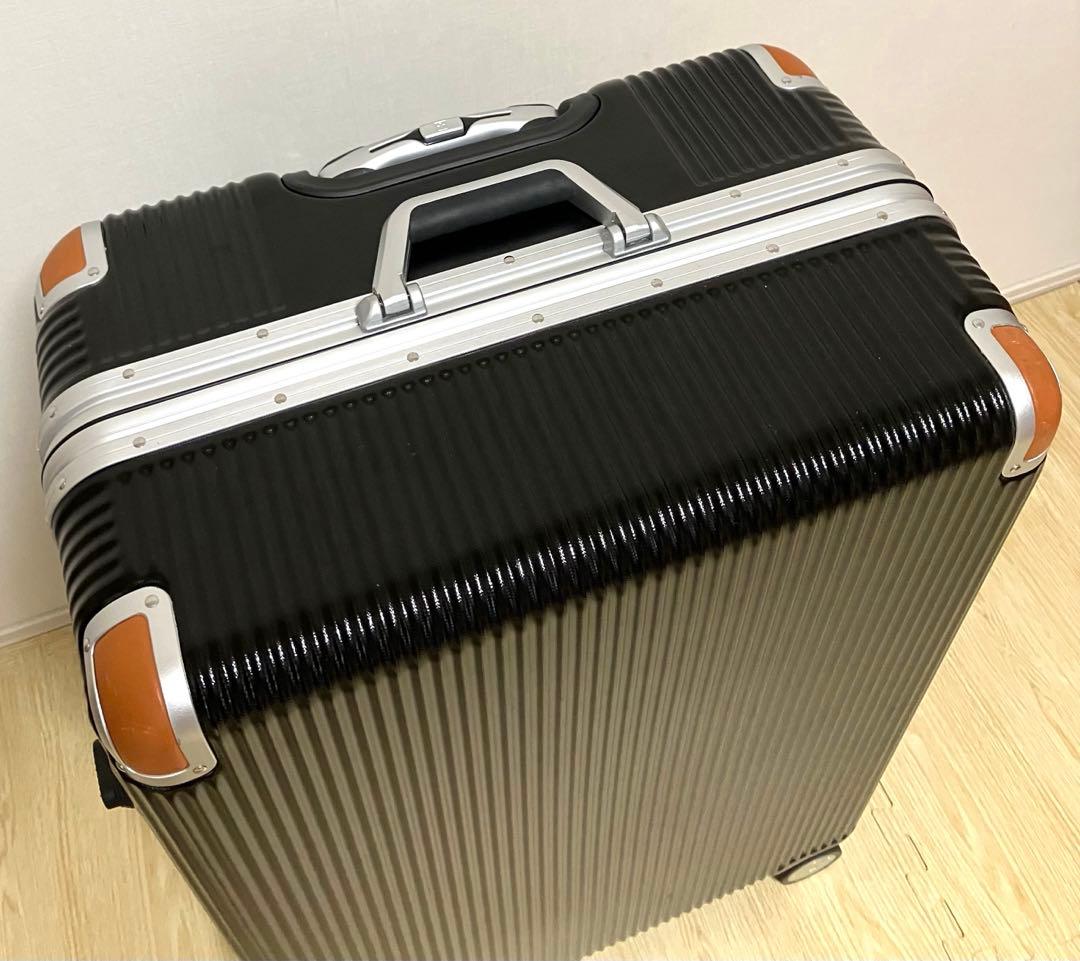 大容量105L TSAダブルロック 送料無料 スイスミリタリー プレミアム