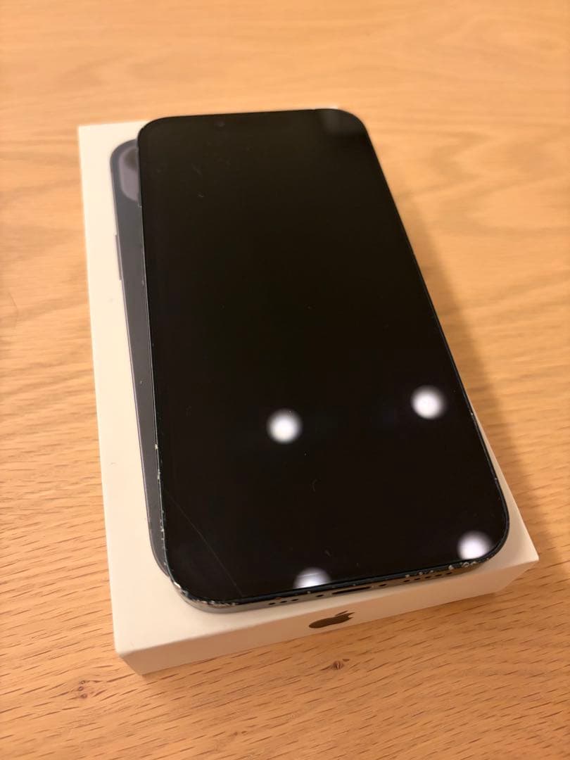 Apple iPhone 13 ／256GBブラック （ミッドナイト）本体