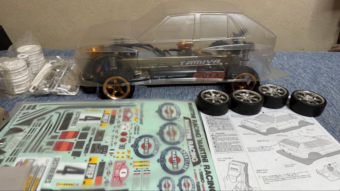 TAMIYA XV-01 メカ付き組済シャーシ　未塗装ボディ