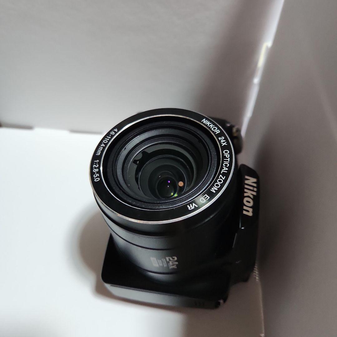 Nikon Coolpix P90 本体と付属品