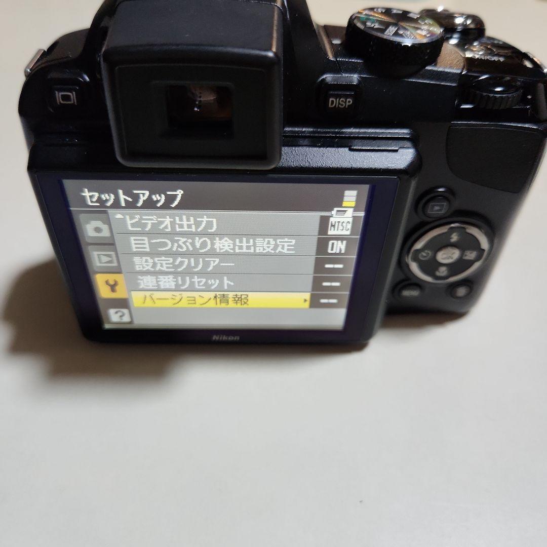 Nikon Coolpix P90 本体と付属品