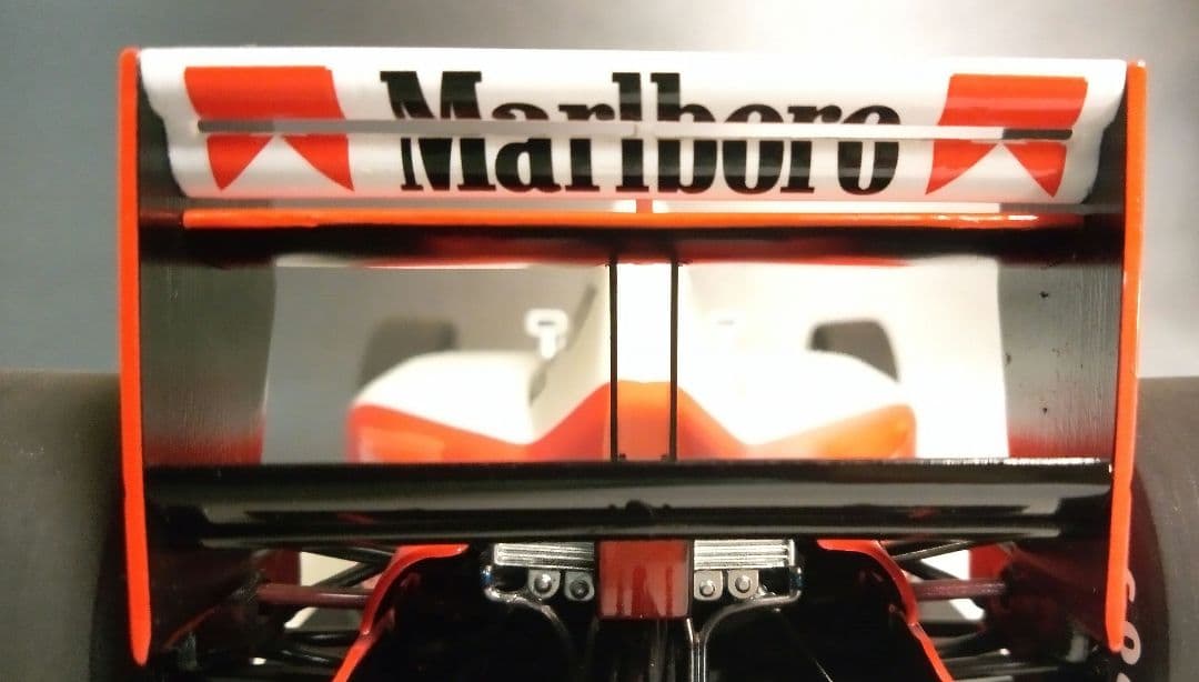 オートアート 1/18 マクラーレン MP4/6 A.セナ ミニチャンプス