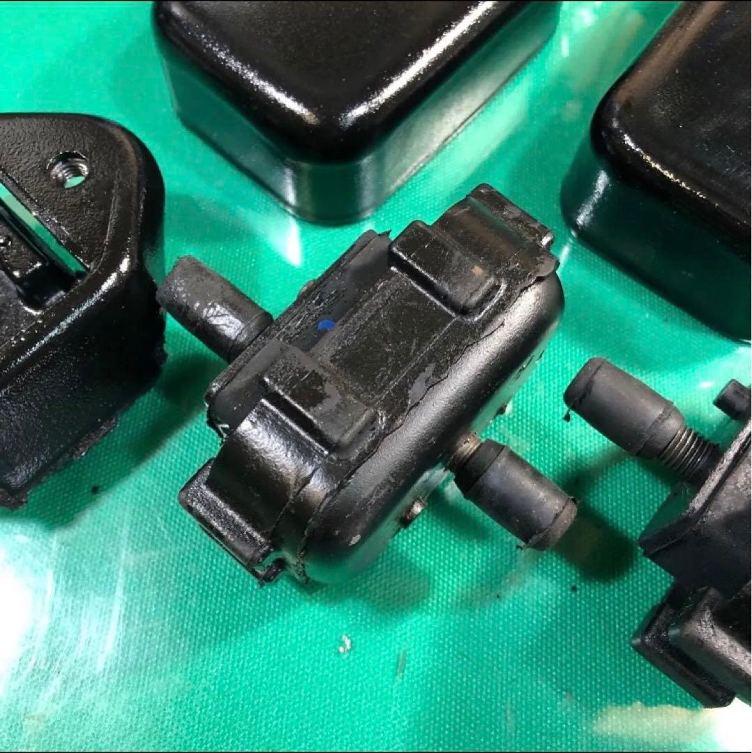 新品 ジムニー JA11 エンジンマウント ミッションマウント 1台分セット