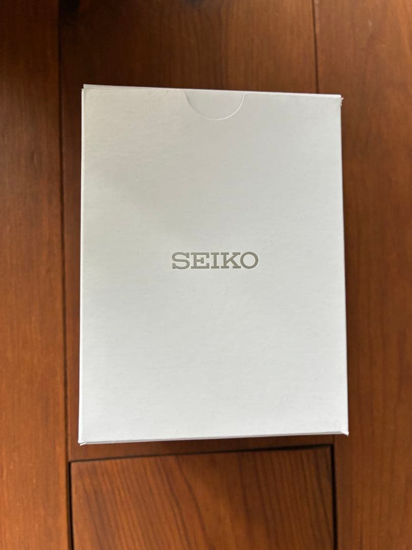 SEIKO レディース スクエアデザイン 時計 SWRO53