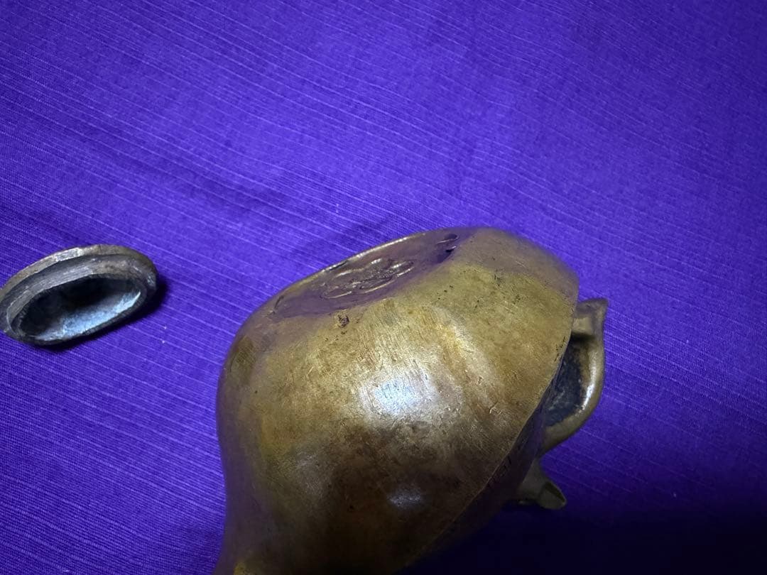 良品　中国古玩　水滴　水差し　亀兎図　黄銅製　時代物　出来抜群　書道具硯筆矢立