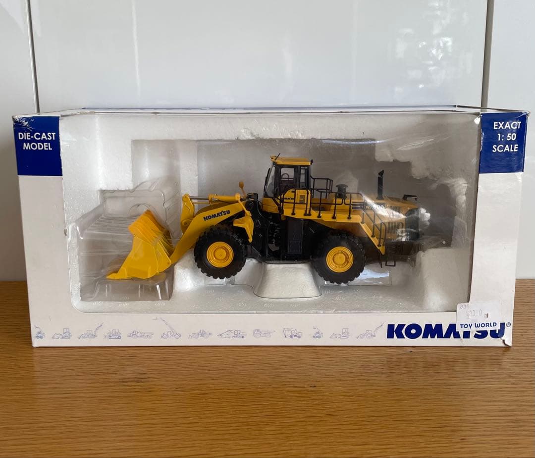 KOMATSU WA600 ダイキャストモデル 1:50