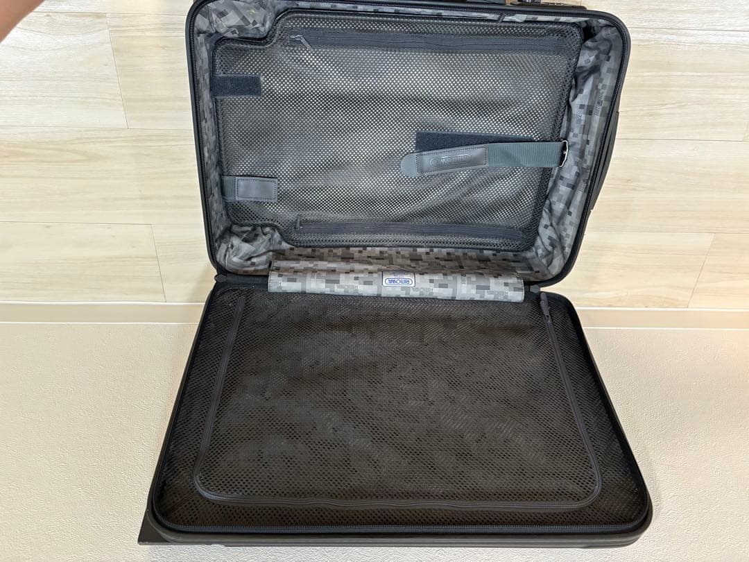 RIMOWA サルサ　2輪　TASロック不明