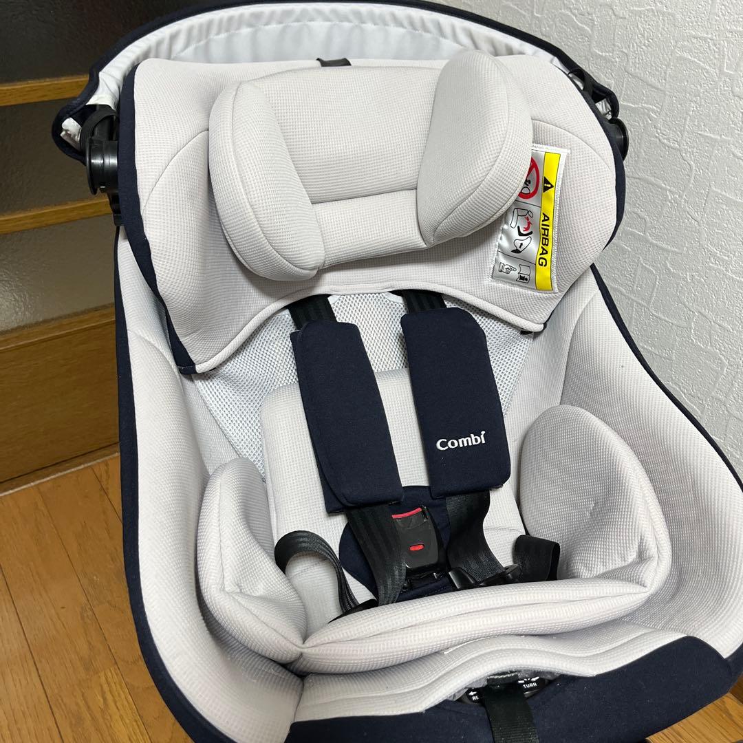 週末限定　Combi 回転式チャイルドシート ネイビー/グレー