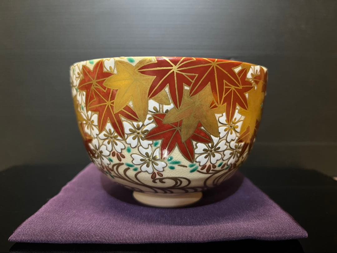 清閑寺杉田祥平　色絵流水に雲錦画茶碗