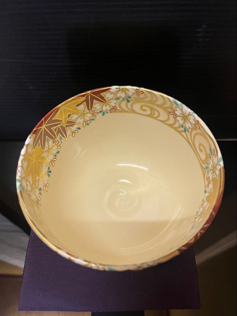 清閑寺杉田祥平　色絵流水に雲錦画茶碗