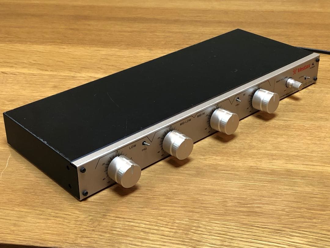 Vestax DCR-1200 Pro 4BANDアイソレーター