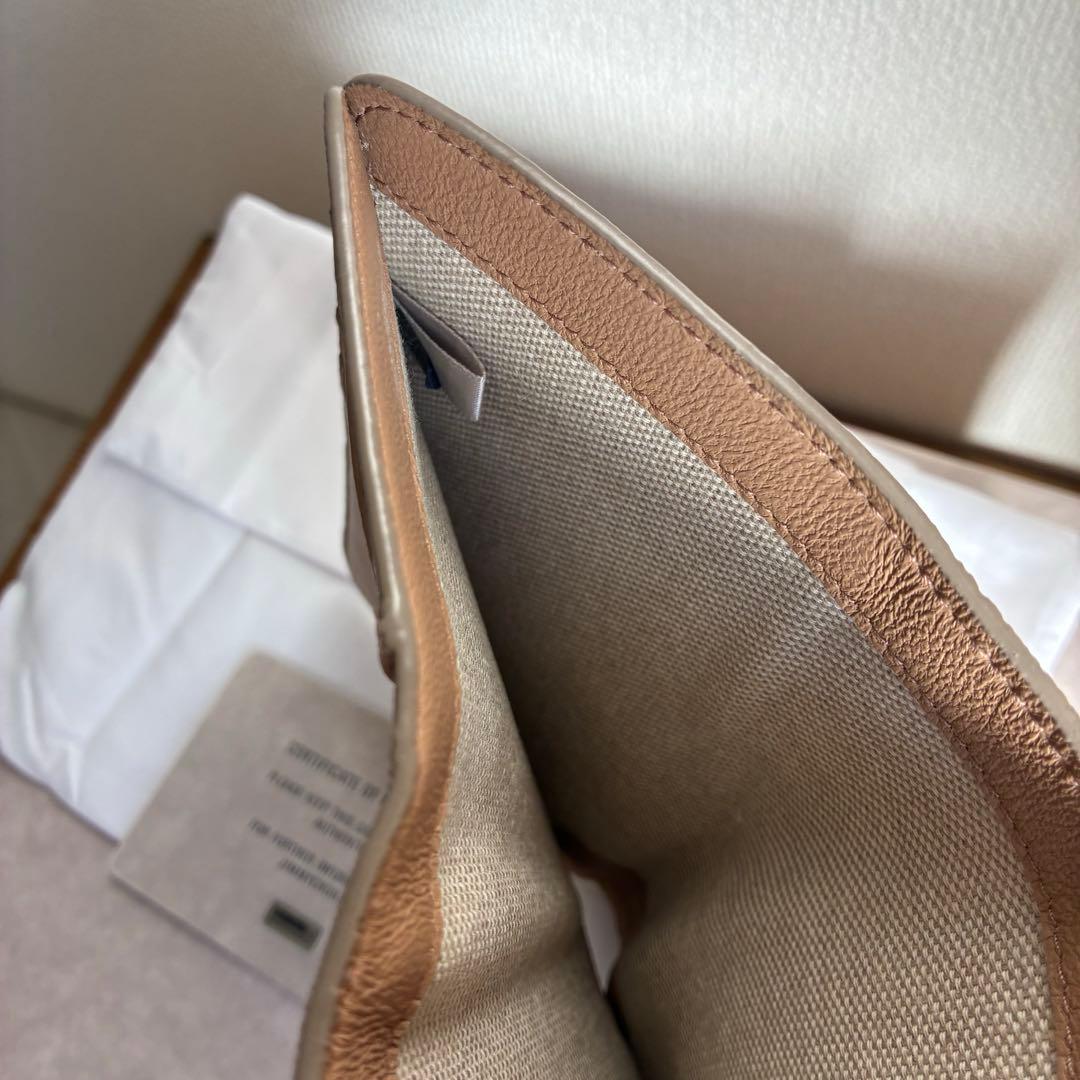 最終価格☆新品未使用JIMMY CHOOゴールド×クリスタルスタッズ 二つ折り