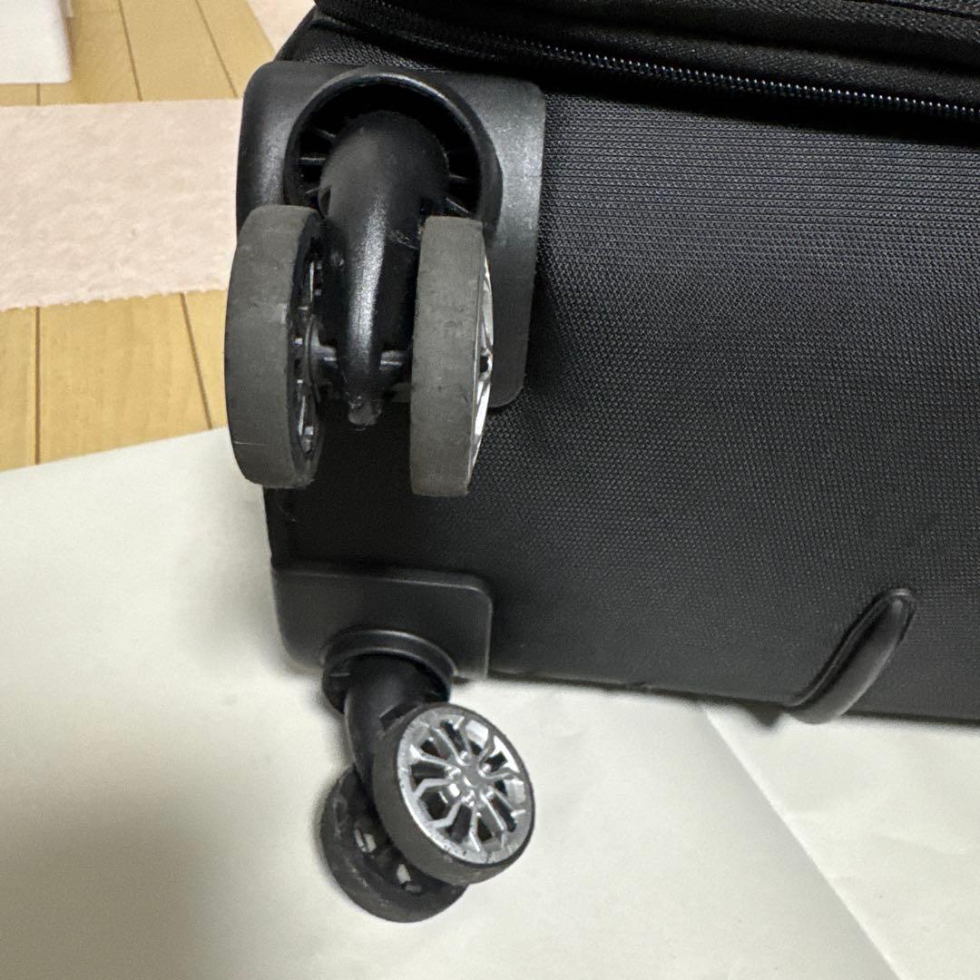 サムソナイトMOMENTUSスピナー 55/20　39L 機内可キャリーケース