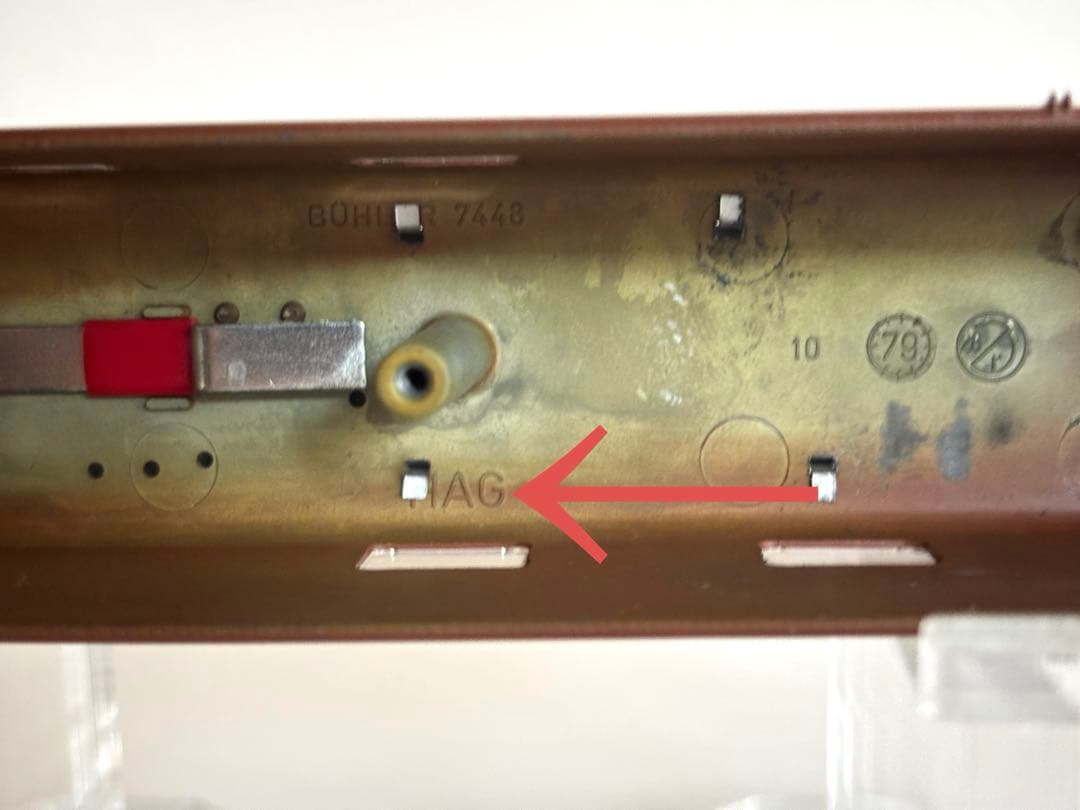 スイス　HAG社　HOゲージ　BLS Ae 4/4（261）　ボディ