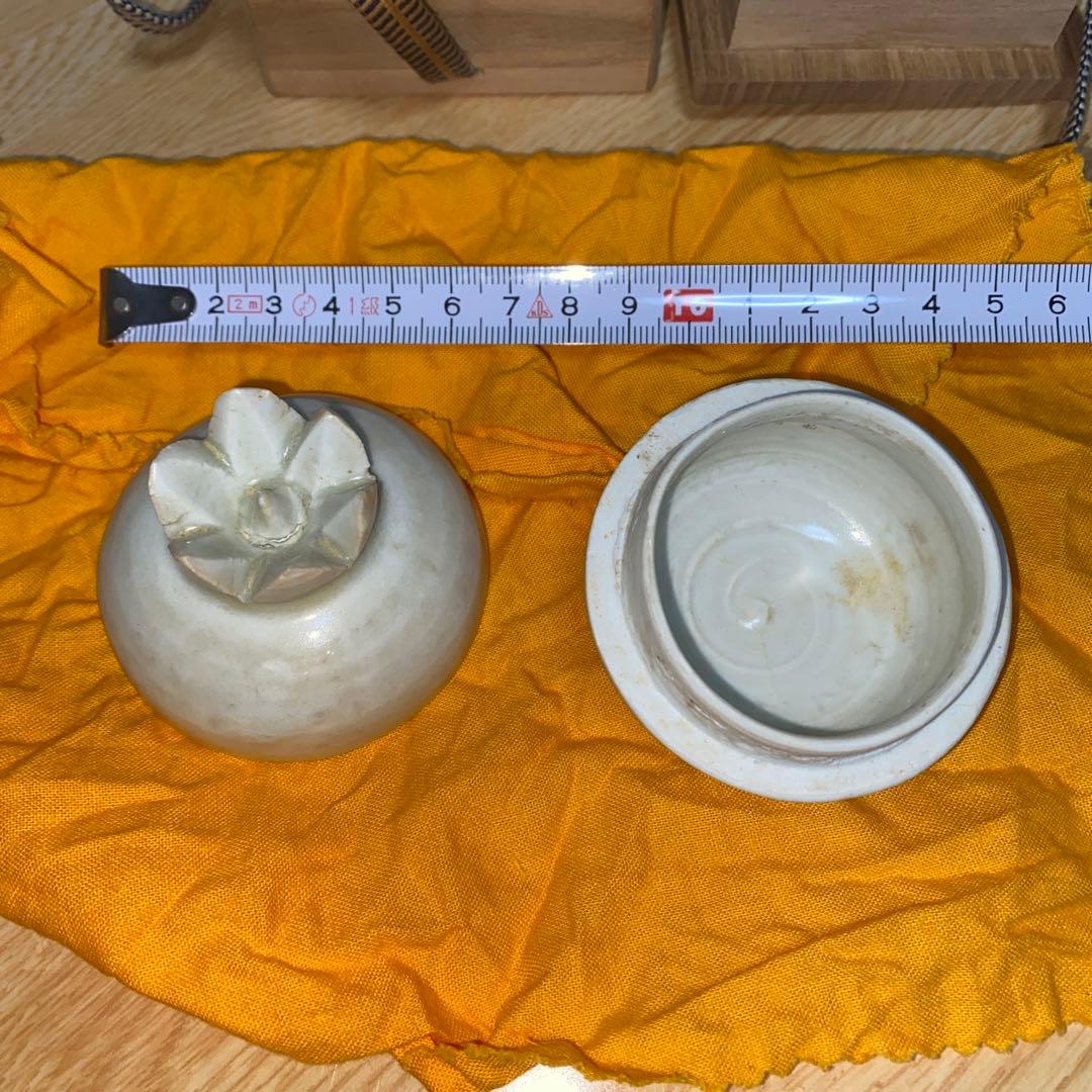 白磁香合　石榴　宋時代