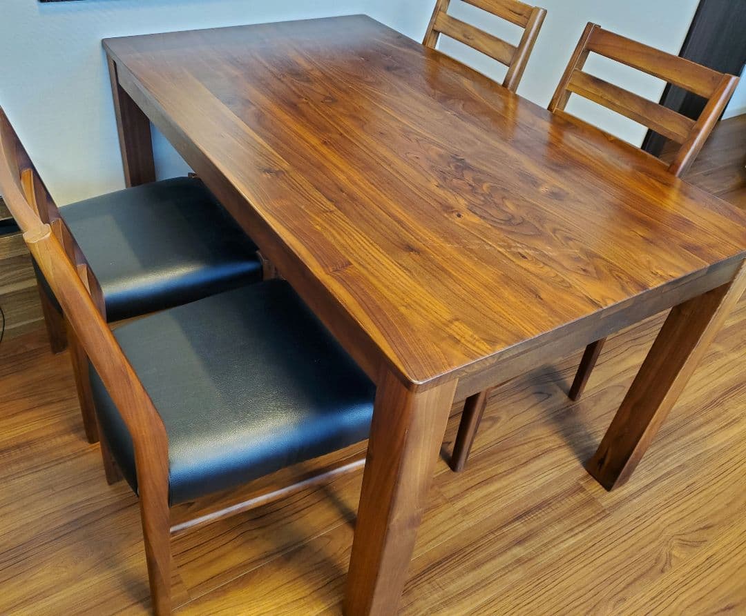 《完売》東京インテリア　ヴァレンティア/サマンサ ダイニングテーブル椅子4脚