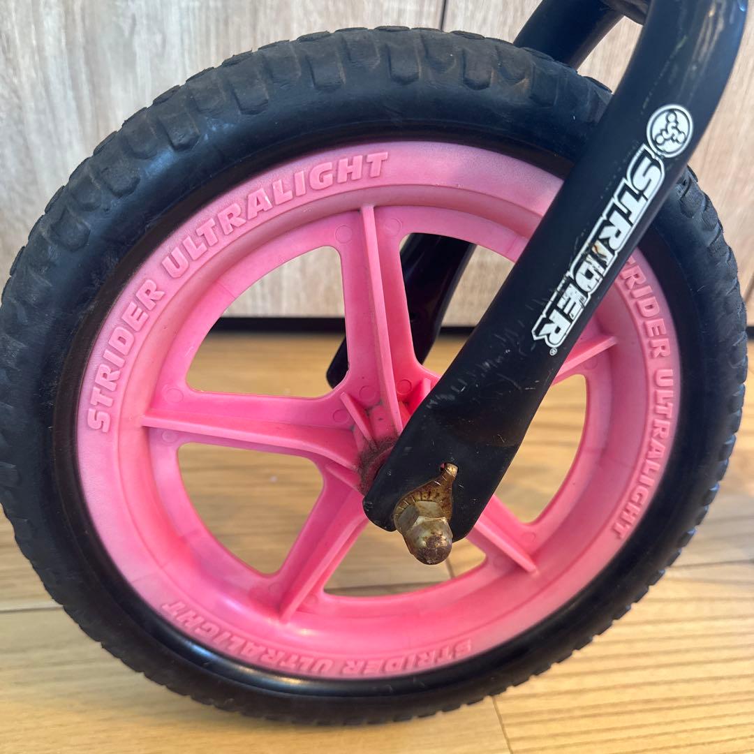 STRIDER バランスバイク 黒/ピンク 12インチ　おまけ付き